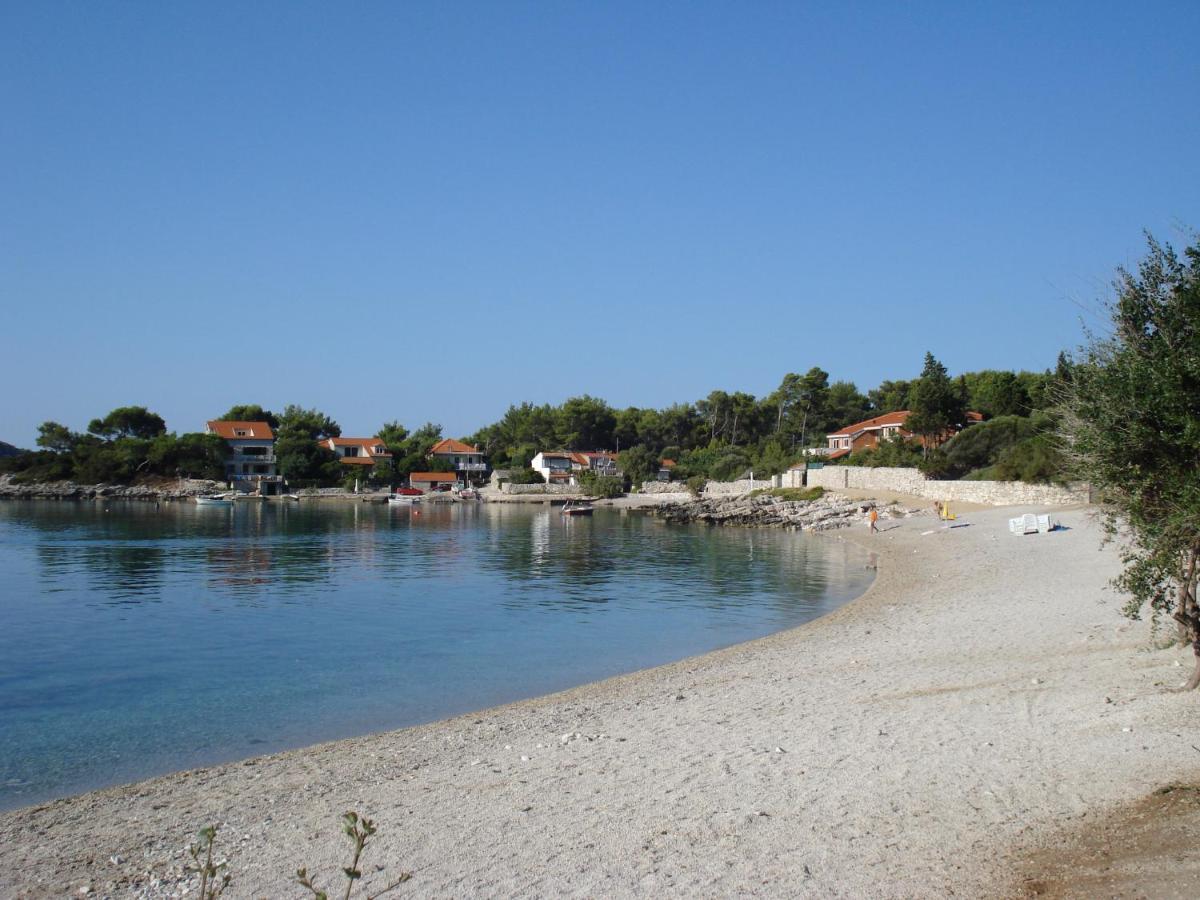 Apartman Ena By The Sea Prizba Exterior foto