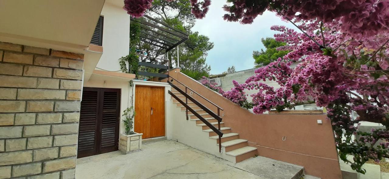 Apartman Ena By The Sea Prizba Exterior foto