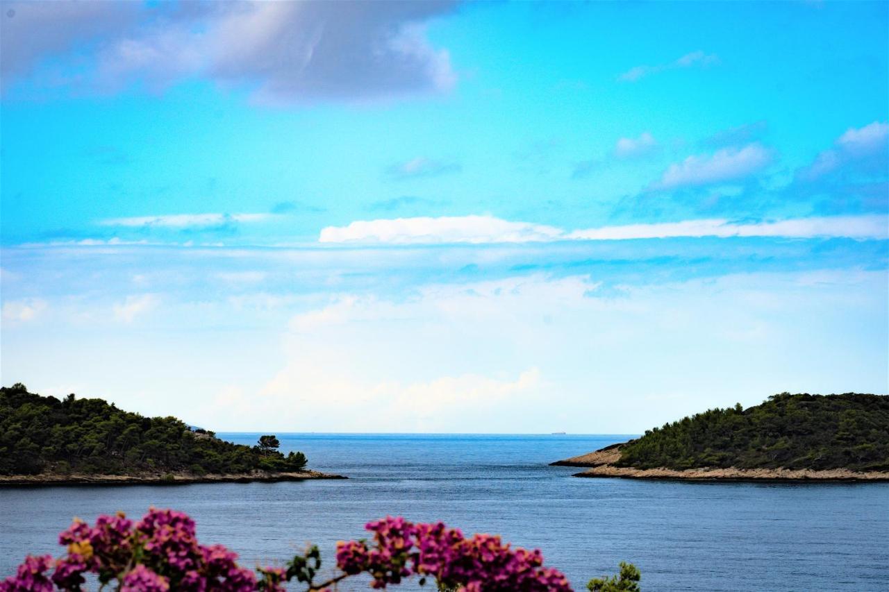 Apartman Ena By The Sea Prizba Exterior foto
