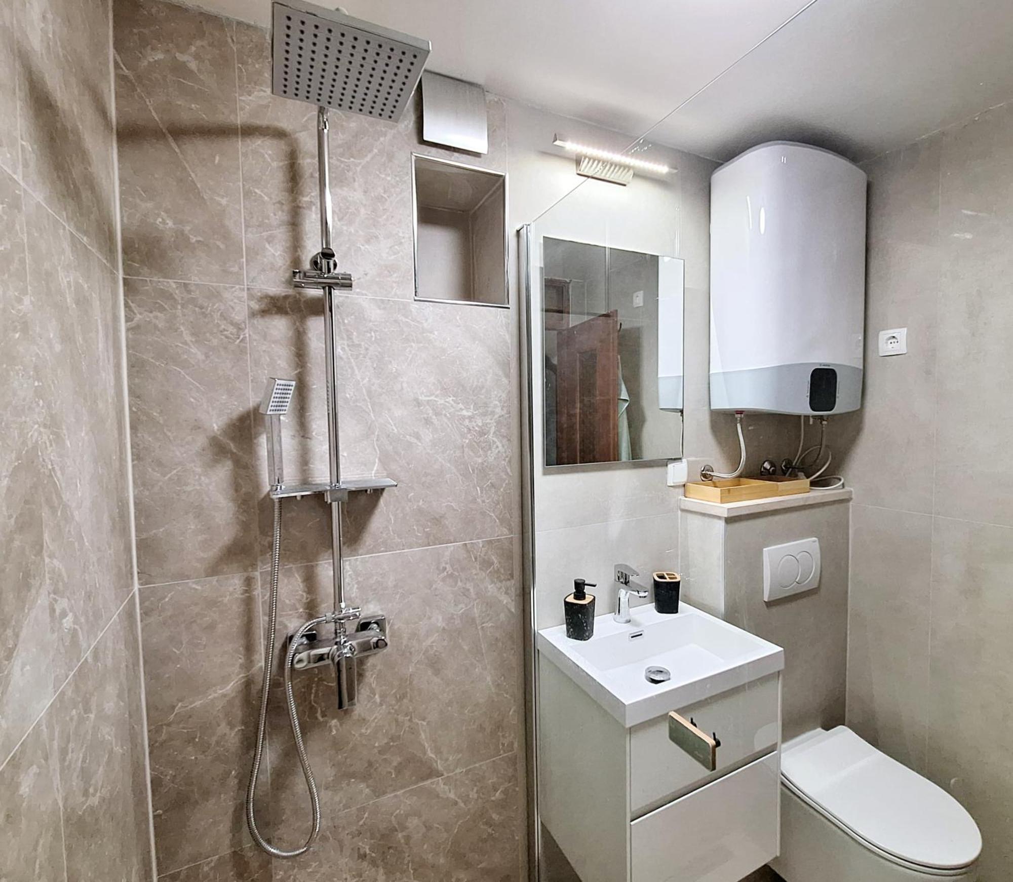 Apartman Ena By The Sea Prizba Exterior foto