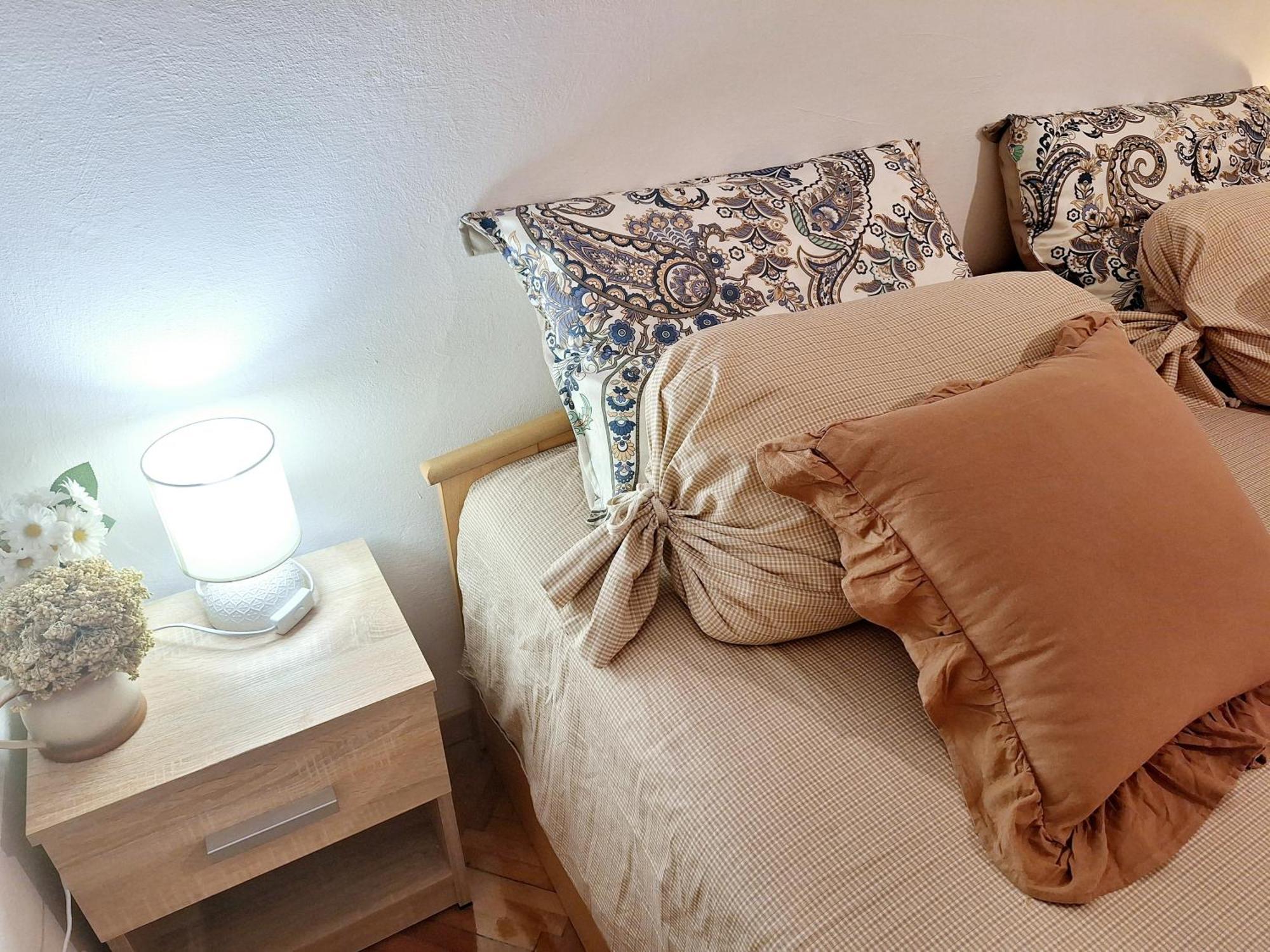 Apartman Ena By The Sea Prizba Exterior foto
