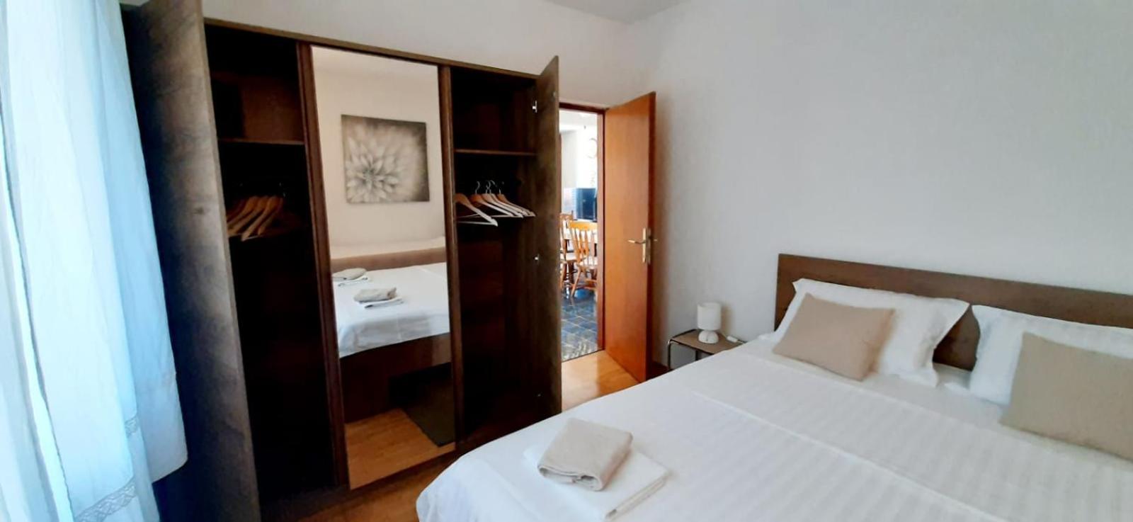 Apartman Ena By The Sea Prizba Zimmer foto